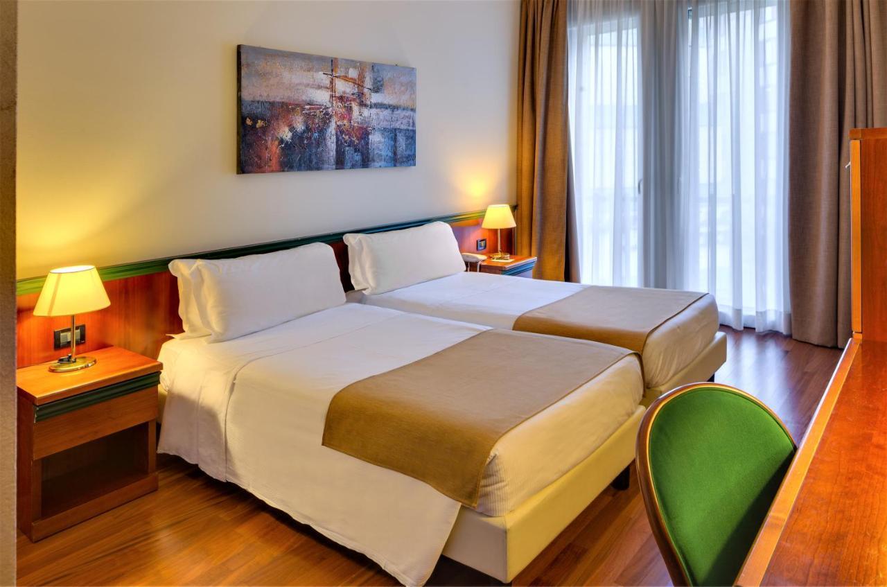 Hotel Raffaello Milan Exterior photo
